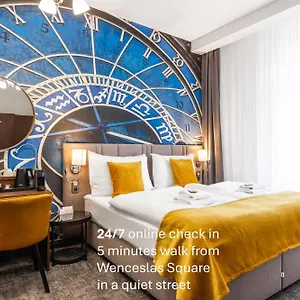 royal.praguehotelsweb.com/